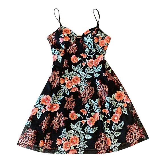 Guess Womens Sz 6 Embroidered Fit and Flare Mesh Dress 310F - Picture 4 of 11